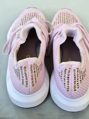 Adidas - Swift Run Pink Knit Sneakers Size 7.5